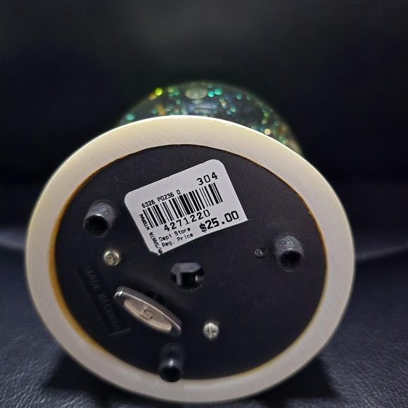 Glitter Clear Snowman Globe - Picture 4 of 4